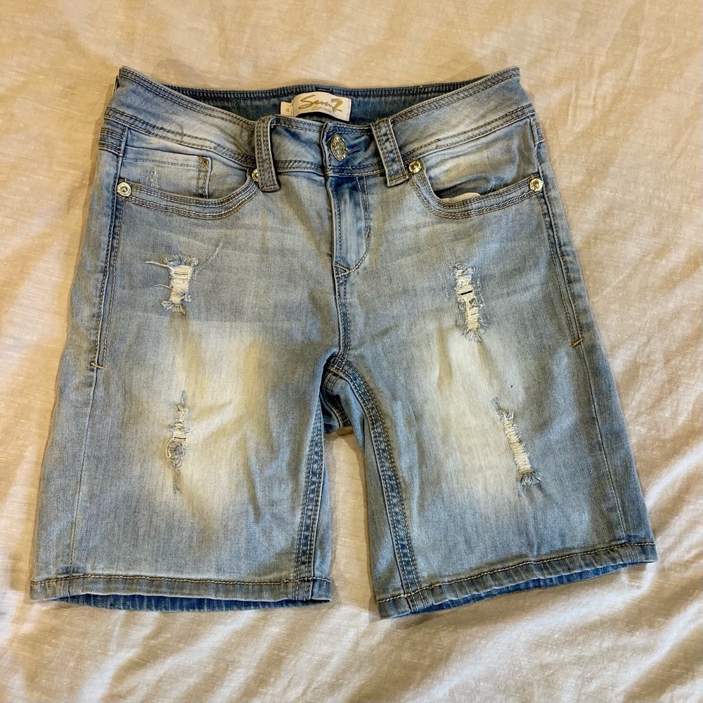 7 For All Mankind Distressed Denim Bermuda Jean Shorts Women’s Size 27